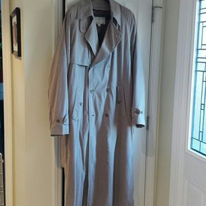 Men's London Fog lined raincoat