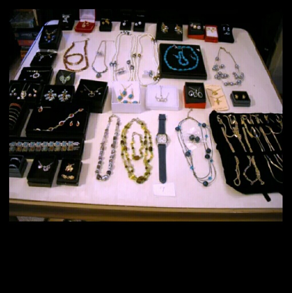 Jewelry gemstone lot