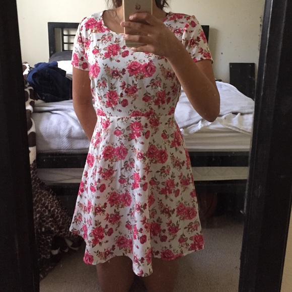 Spring Floral Dress - Picture 2 of 2