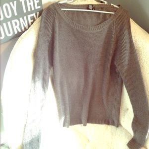 Grey Wide Shoulder Long Sleeve