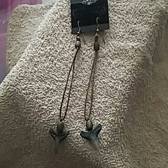 Women's jewelry - Picture 2 of 3