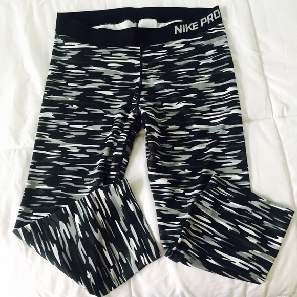 Nike pro 3/4 leggings