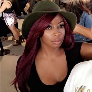 Meet your Posher, Kayla
