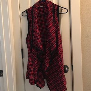 Black/red plaid vest size Large