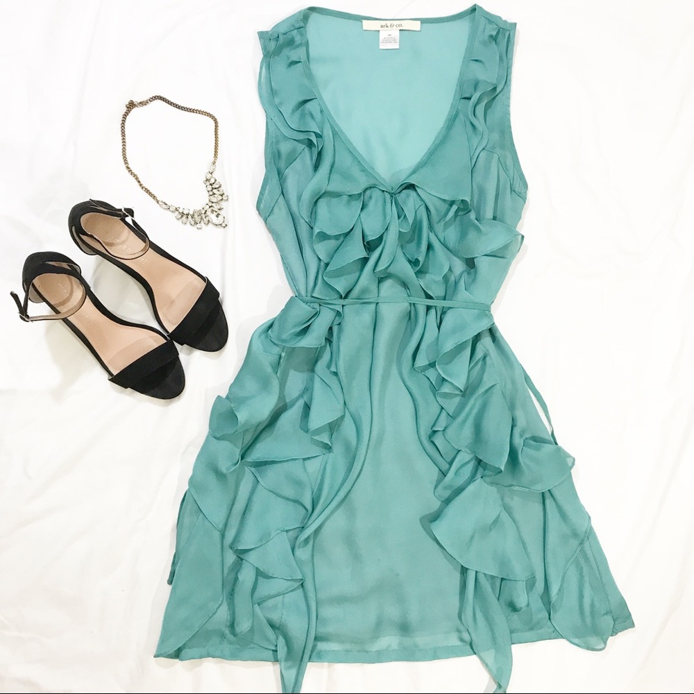 Teal ruffled dress 👗