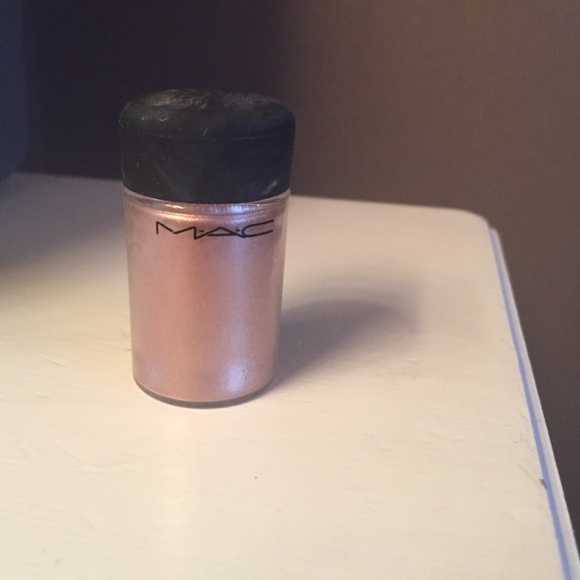 MAC pigment