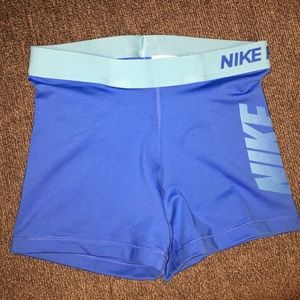 NWT Nike Pros