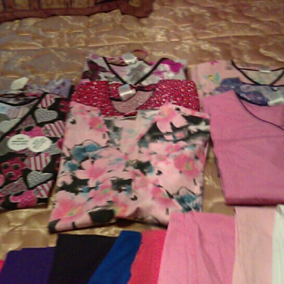 Uniform - Picture 2 of 2