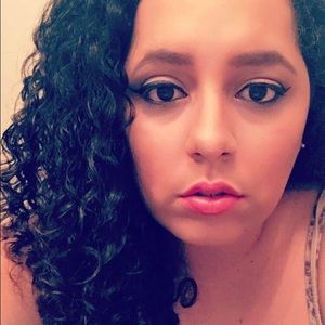 Meet your Posher, Whitney