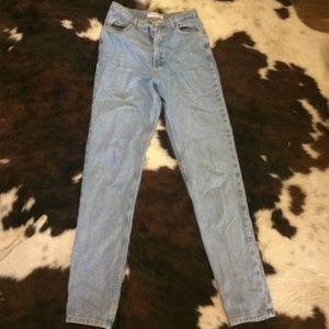 Light Wash High Waisted Jeans
