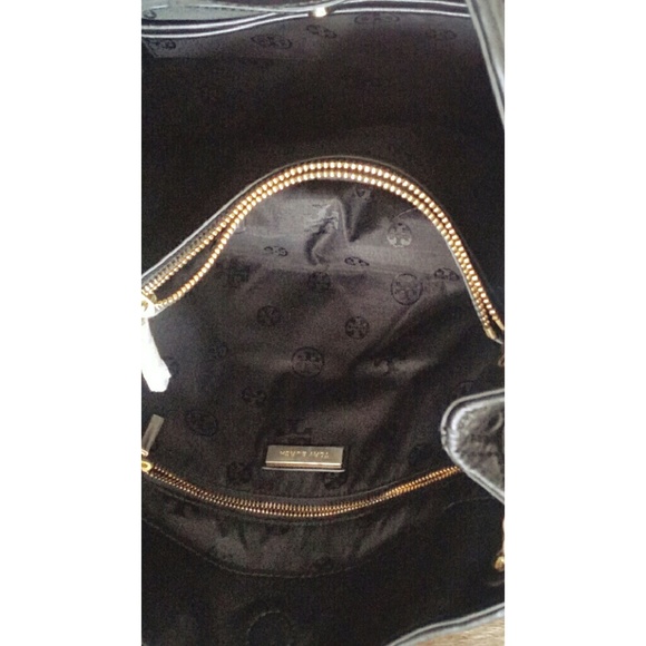 SOLD SOLD Marion Quilted Chain Shoulder Bag Black - Picture 3 of 4