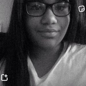 Meet your Posher, Mia