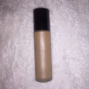 BECCA Aqua Luminous Perfecting Foundation