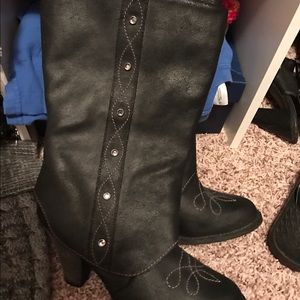 Naughty Monkey Boots from the Buckle