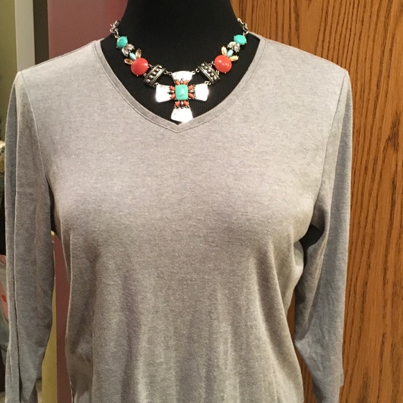 🌷 Essential Gray Layering T-shirt 👚