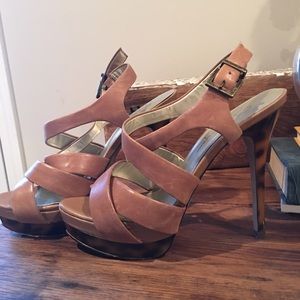 Tortoise shell platform heels•