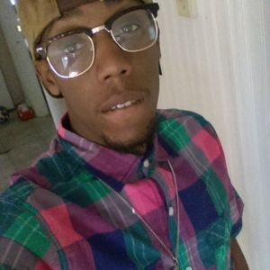 Meet your Posher, Zebb