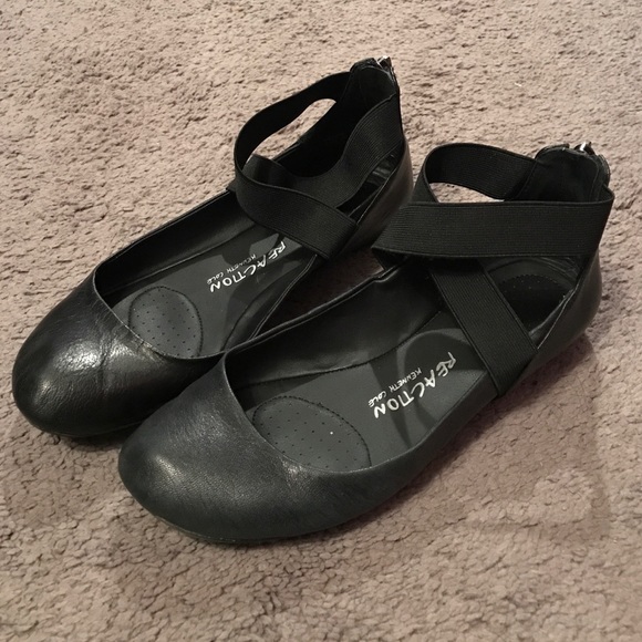kenneth cole ballet flats