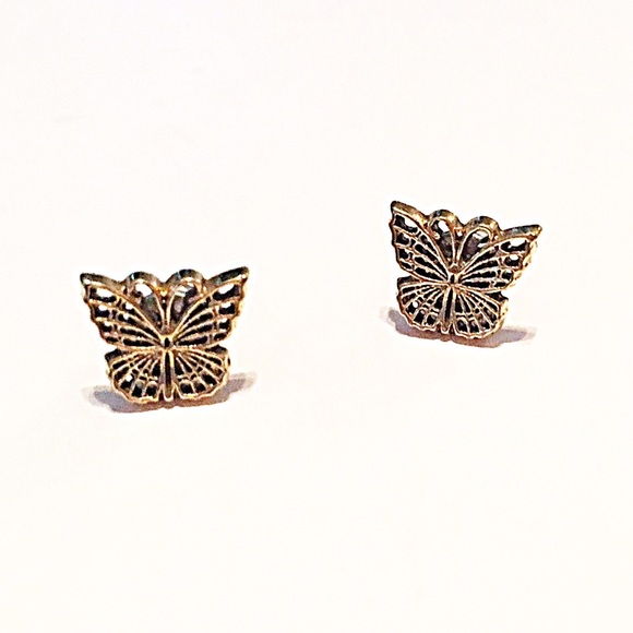 Jewelry - 🌎👂🏼Gold Tone Carved Butterfly Post Earrings Jewelry - 🌎👂🏼Gold Tone Carved Butterfly Post Earrings