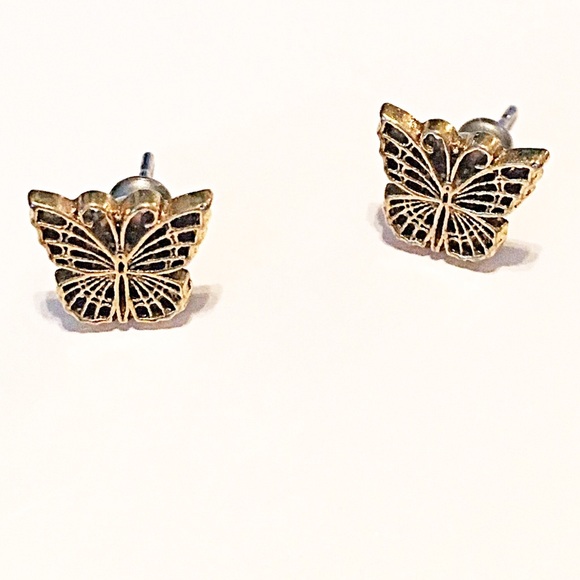 Jewelry - 🌎👂🏼Gold Tone Carved Butterfly Post Earrings Jewelry - 🌎👂🏼Gold Tone Carved Butterfly Post Earrings