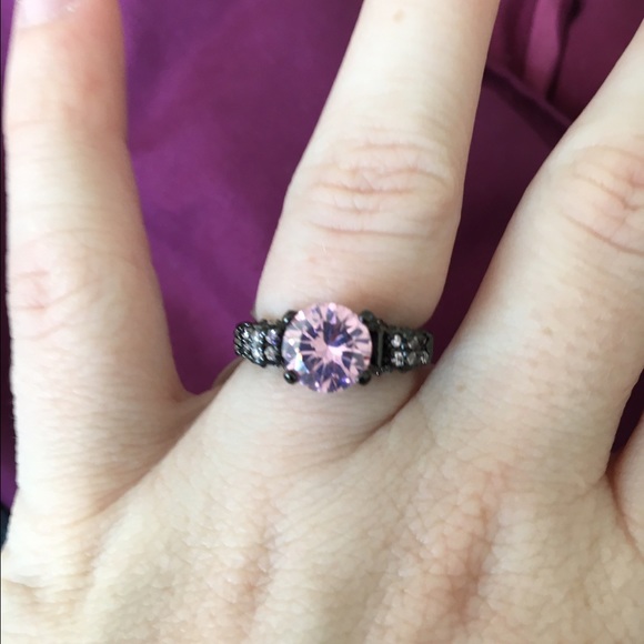 Pretty ring - Picture 4 of 4