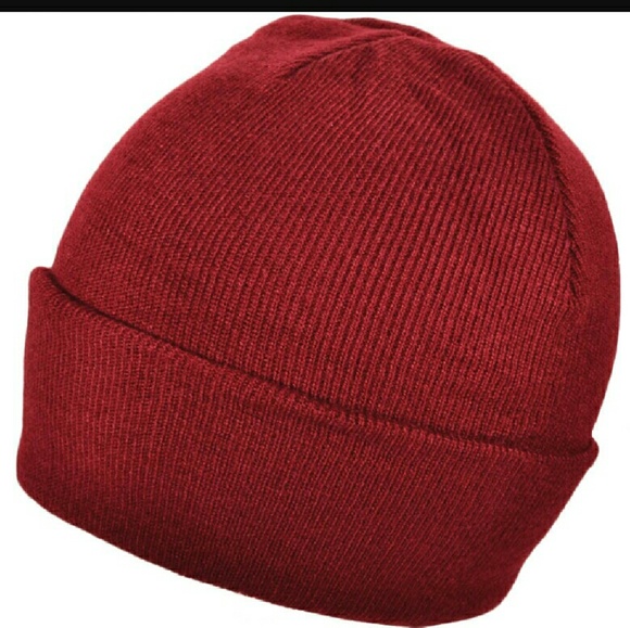 Maroon/burgundy Beanie hat - Picture 1 of 1