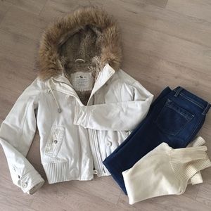 Abercrombie & Fitch Faux Fur Lined Coat. Size S.