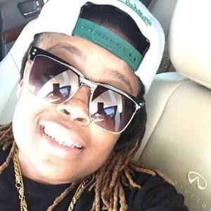 Meet your Posher, Kevia