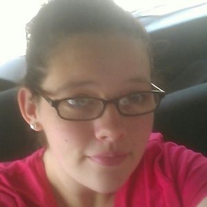 Meet your Posher, Adrianna