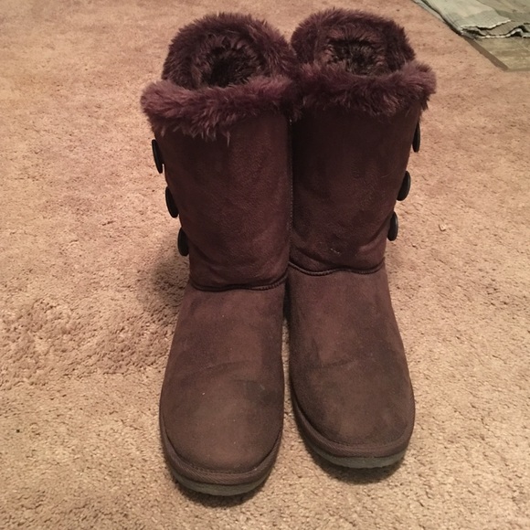 Fur boots