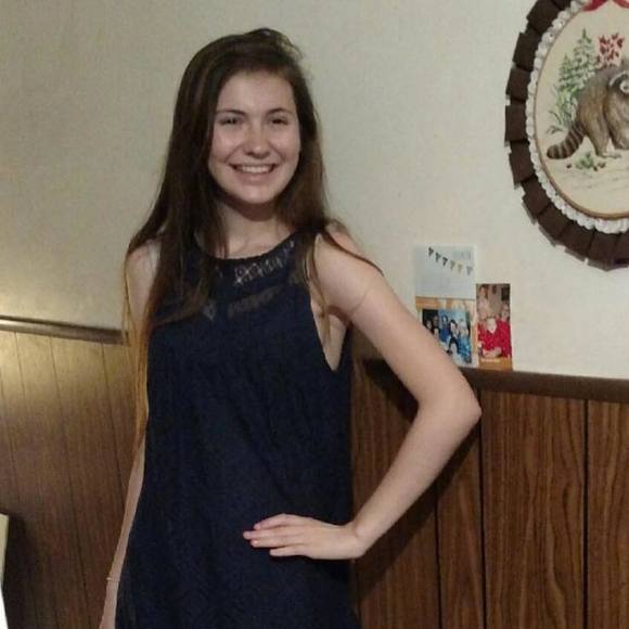 Meet your Posher, April - Picture 1 of 1