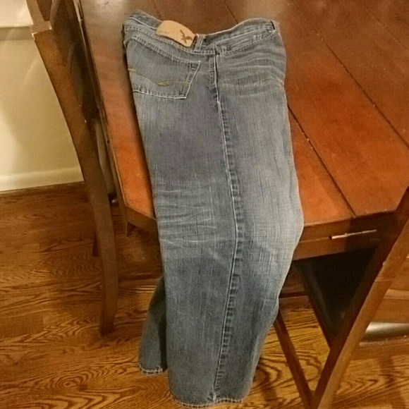American Eagle Relaxed Straight Jeans