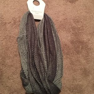 Infinity scarf