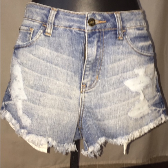 Denim mid-waist shorts