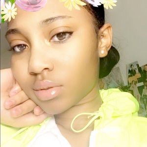 Meet your Posher, Ayana