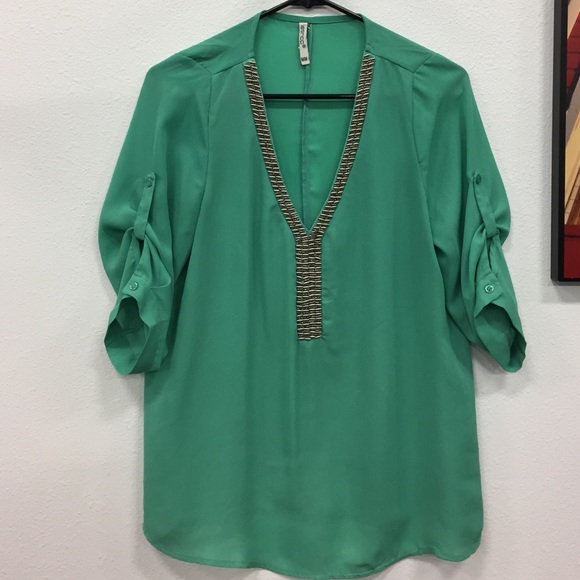 Cute mint green dress top!