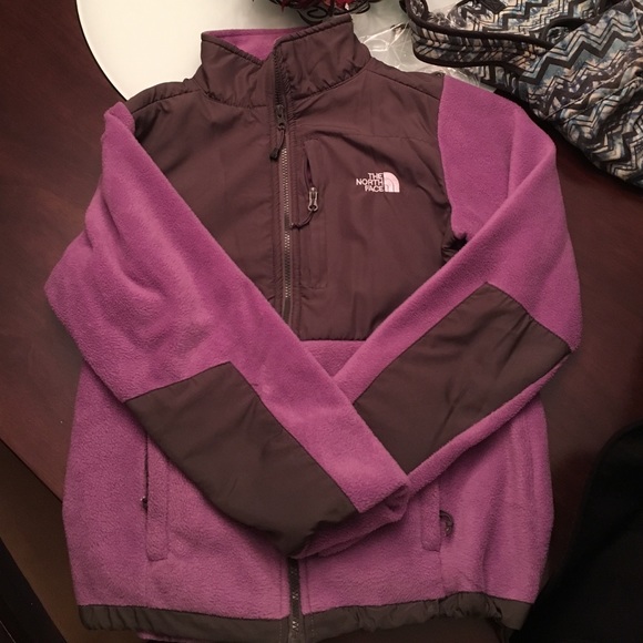 THE NORTH FACE PURPLE FLEECE HOODIE