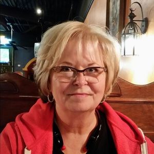 Meet your Posher, Pam