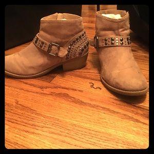 size 9 Maurice's brand booties.