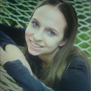 Meet your Posher, Abbey