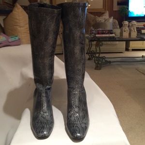 Aerosols Gray and Black faux snake boots