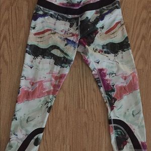 Lululemon run inspire crops