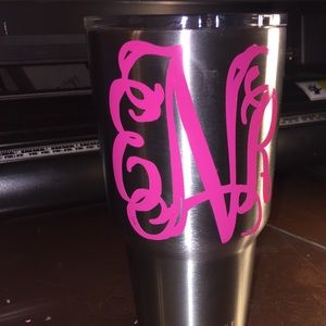 Meet your Posher, Ebony