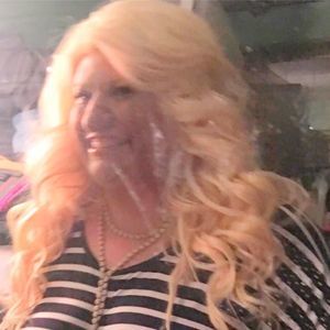 Meet your Posher, Tina