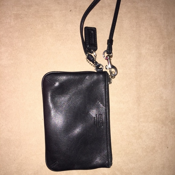 Used Coach wristlet