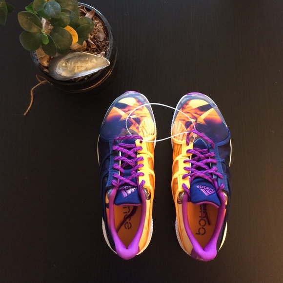 Adidas Shoes - Adidas Bounce