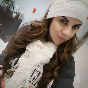 Meet your Posher, Annette