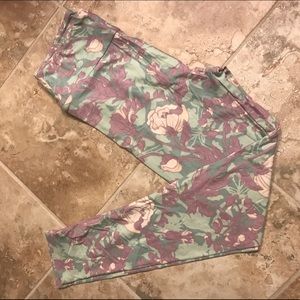 NEW Lularoe Leggings 🌸 Mint and Purple