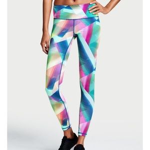 New Never Worn Victoria's Secret Knockout Leggings