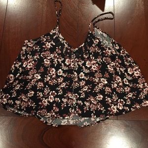 Floral cropped button up tank top.